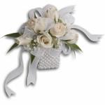 BEAUTIFUL WHITE SPRAY ROSE ON PEARL WRISTLETTE. (UPGRADE ) $ 27.00 